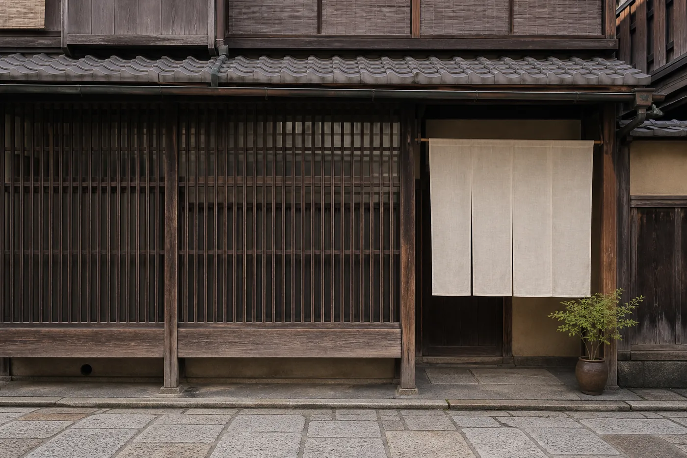 京都の町家の格子と暖簾